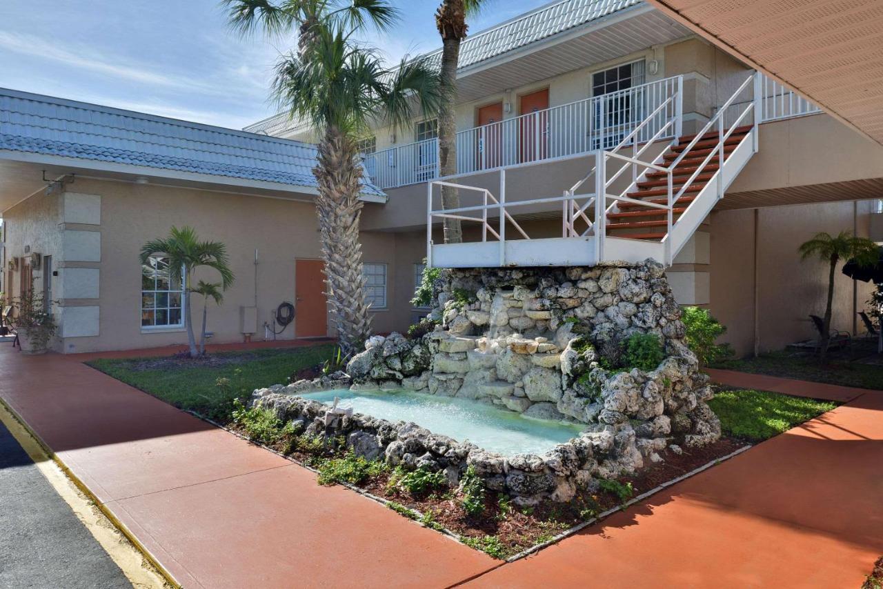 Travelodge By Wyndham Venice Venice Gardens Buitenkant foto